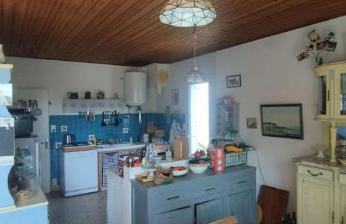 Maison cosy 6 pers, plage à 160m, jardin clos, plancha, ménage inclus - FR-1-224B-204 - Foto 6