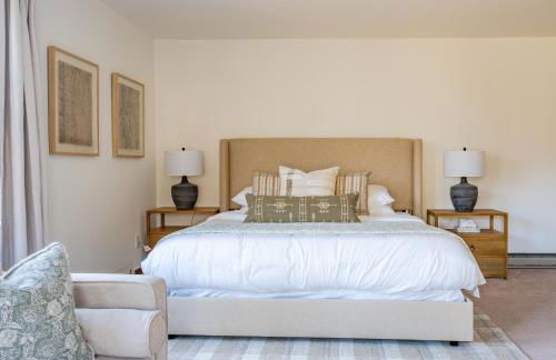 8BR Luxury Maplewood Manor, Hot Tub & Fire Pit - Foto 35