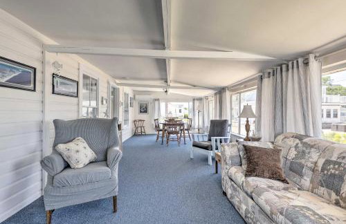 Plum Island Retreat about 1-Block Walk to Beach! - Foto 23