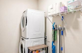 East Side Luxury 1BR Apt - Near Brady St with Balcony and Lounge - Foto 18