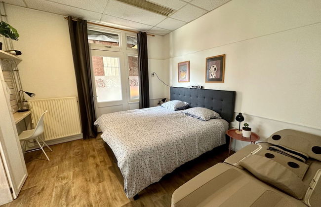 Apartment in the Fortified With Private Garden - Photo 5