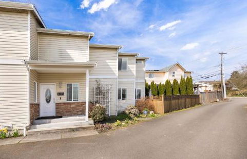 Stylish 3BR Home EV Outlet Near Light Rail - Foto 34