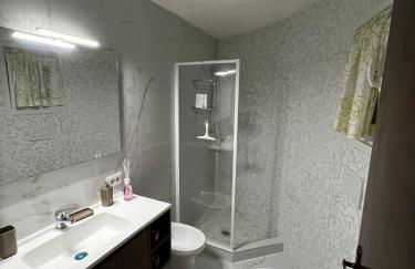 Spacious Apartments 6 Guests - 5 min Airport Ciampino - Train to Rome- LA MAISON - Foto 24