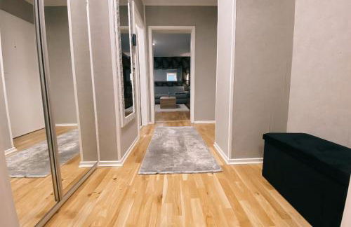 zentrale Design-Ferienwohnung mit Balkon und Stellplatz in Karlsruhe - APOLONIAliving - Foto 59