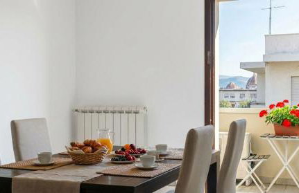 5&5 - Spacious, Bright, With FREE Private Parking - Foto 8