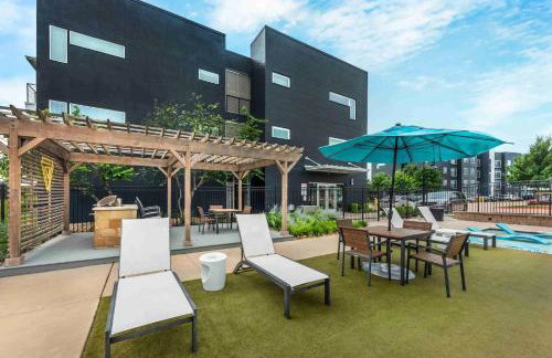 1st Floor 2B2B-Pool, Parking, Gym, 30mnt to Austin - Foto 19