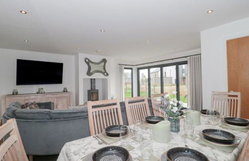 Agua de Plata, 16 Wakeling Island, Silverlake - Photo 5