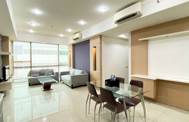 Modern Look And Comfort 2Br Kemang Village Apartment - Photo 9