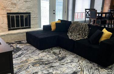 Great Edmond home, near OKC with 3 beds, Wi-fi, cold AC, and central heat, fully fenced backyard - Foto 8