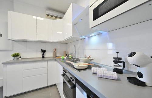 Yello Homes - Luxus Loft für bis zu 7 Personen nähe Airport & Messe, Tischfußball & Whirlpool - Foto 13