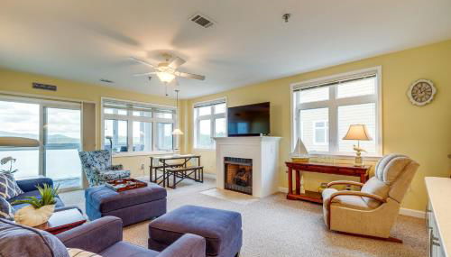 Lakefront Huddleston Condo with Community Pool - Foto 4