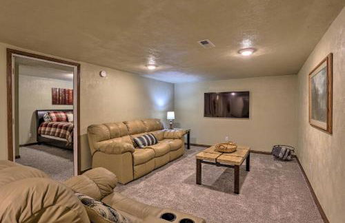 Idyllic Sturgis Home with Fire Pit and Large Deck! - Foto 21