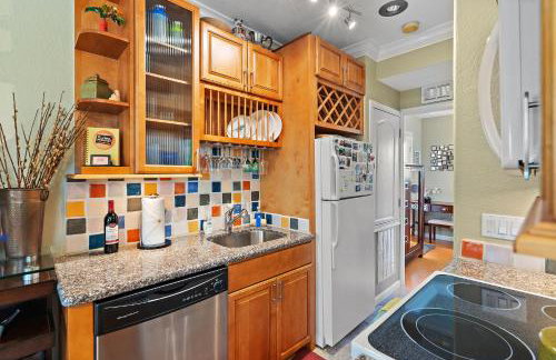 Walk to Everything Downtown EAT - SHOP - PLAY - Foto 10