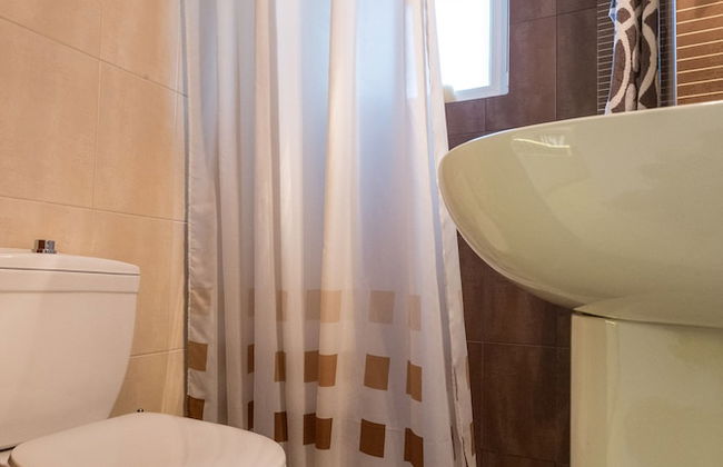 Newly renovated Garden Flat - Photo 18