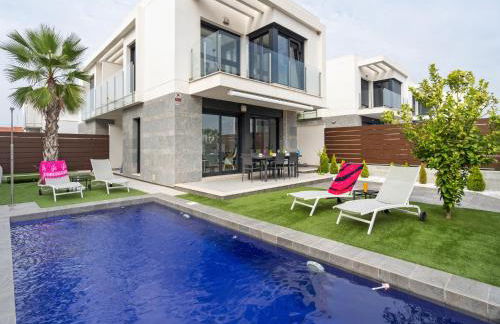 Airy Villa near Golf & Dining - Foto 13