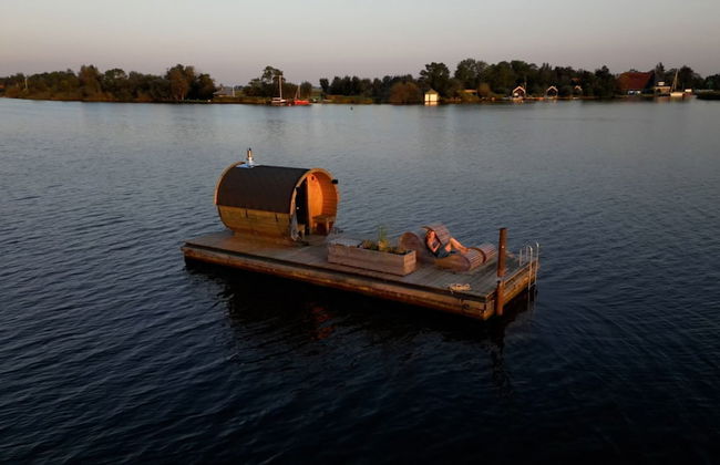 Swarm - 3 Waterlodges Naast Elkaar in Friesland - Foto 20