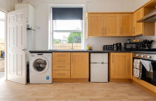 5min to Huddersfield Royal Infirmary Hospital - Foto 14