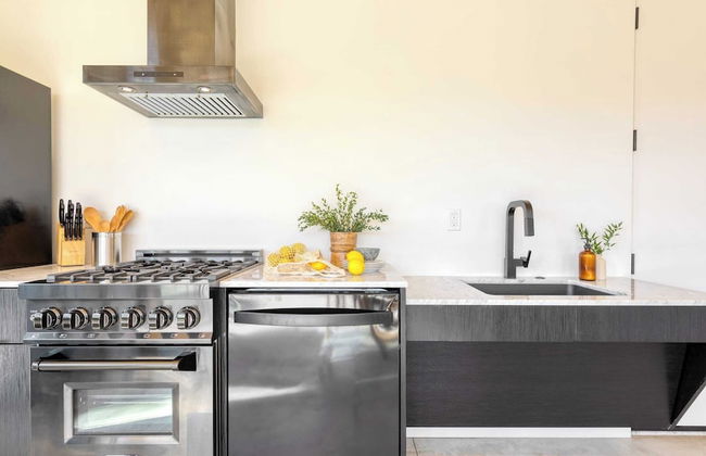 Blackhaus Suites by AvantStay – Modern Comfort in Downtown Palm Springs - Foto 30