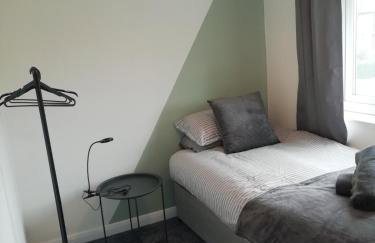 Contractor Friendly Spacious 3 Bed With Private Parking - Foto 33