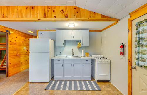 Inlet Lakefront Home Private Dock and Beach Access! - Foto 10