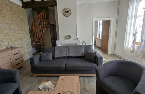 Gîte confortable dans l'ancien presbytère de Futeau, 3 chambres, jardin, WiFi, entre Verdun et Châlons - FR-1-585-13 - Foto 2