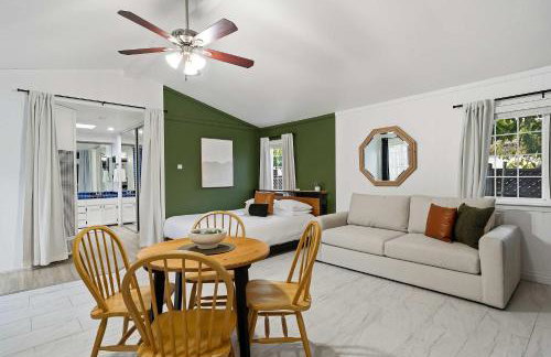 4BR Family Retreat with Hot Tub Games & Fire Pit - Foto 15