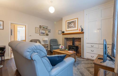 Sleeps 5 - 3 Bedrooms - walk to the square hosted Happy Valley cast - Foto 19