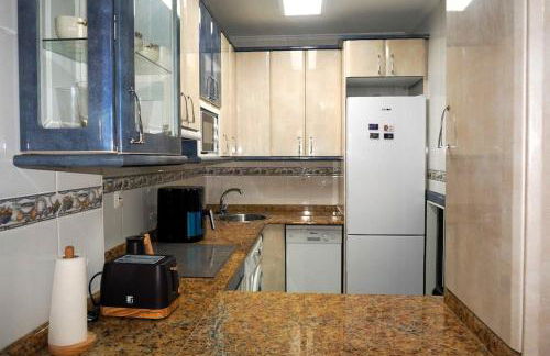 Apartamento con piscina de junio a septiembre y a 100 m de la playa - Photo 3