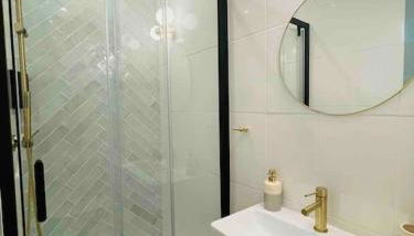 Nancy Thermal à 10 min à pied de la gare - Foto 5, towels, Shower