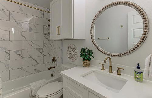 6BD Retreat for 14 with Fire Pit Patio & Lake Access - Foto 27