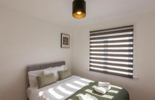 Paisley with Parking & Balcony - Pass the Keys - Foto 39