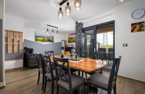 Mediterranes und modernes Apartment mit Jacuzzi, Waschmaschine, Grill - Photo 14