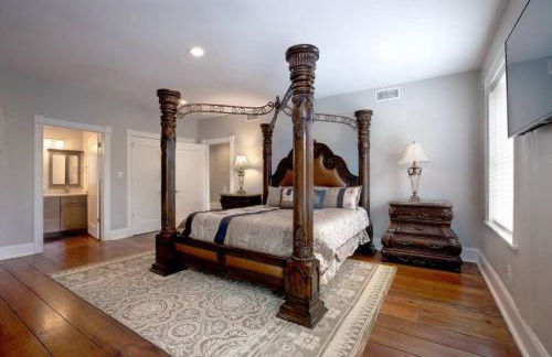 Newly Renovated 4 bed 3 bath and 2 Parking Spots - Foto 46