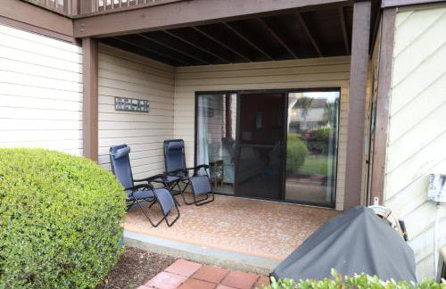 Pink Dream House - 2BR, Pools, Patios, & Walk to Ocean in Panama City Beach - Foto 14
