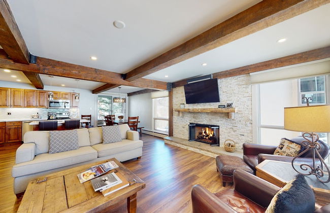 Top of the Village - Foto 78