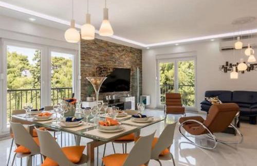 Modern & Stylish Villa with Private Pool - Foto 10