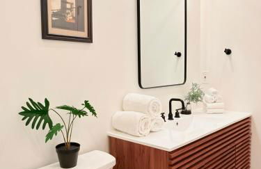 Providence City Center 1BR, Full Kitchen, Walk to Convention Center & PPAC - Foto 16