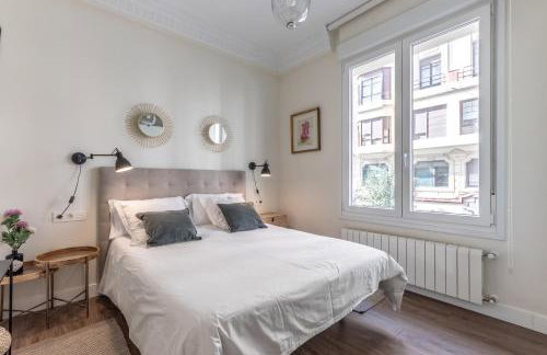 Prime Location Bilbao | 4BR, 2BA & Parking - Foto 4