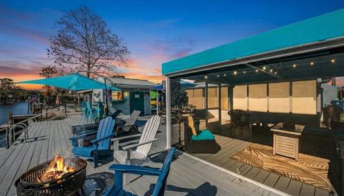 Wet Feet Retreat at Weeki Wachee, The Perfect Riverfront Escape - Foto 5