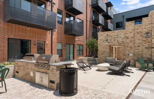 Pool Boxing Gym and Live Music Drinks 2BR 2BA S Austin Condo By Austin Vacay - Foto 49