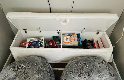 Charming Cottage with Fenced Backyard Pet Friendly - Foto 12