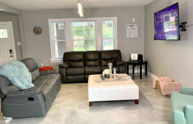 The Horseshoe Falls Villa- 6BR Free Parking, Minutes From Falls & Casino - Foto 14