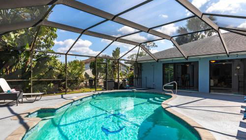 3BR With HUGE 2k sq ft Lanai & Seasonally Heated Pool - Foto 2