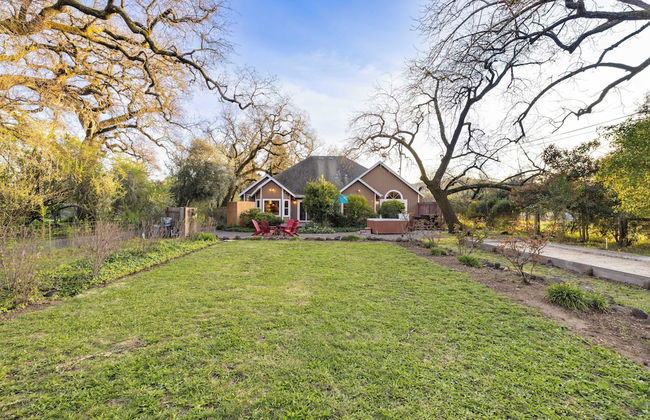 Valley of the Moon by Avantstay Tranquil Escape, Large Yard w/ Hot Tub & Fire Pit - Foto 52