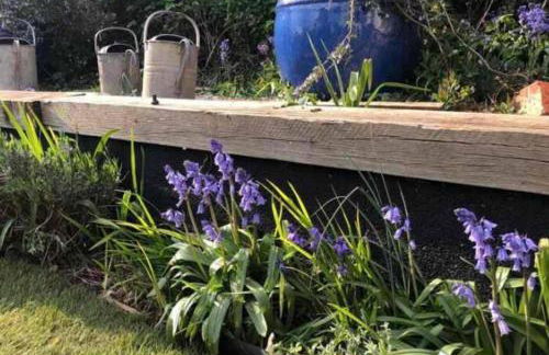 2 Guests - Garden Retreat with Balcony Views - Foto 15