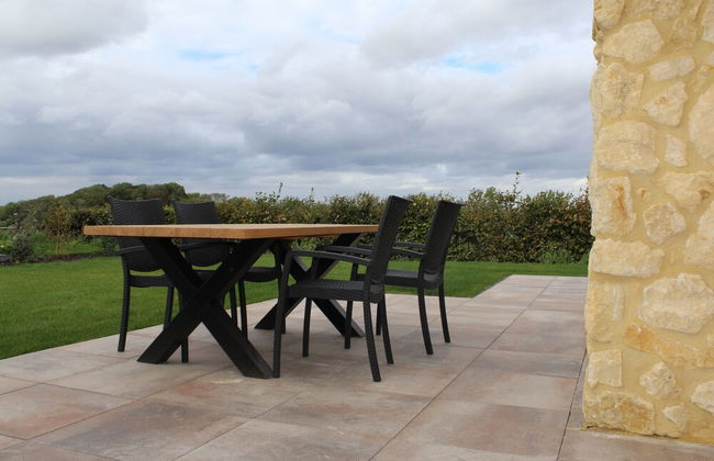 Cozy Garden Home w/ Fireplace - Foto 13