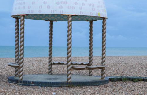 The Old Spy Headquarters - Foto 37