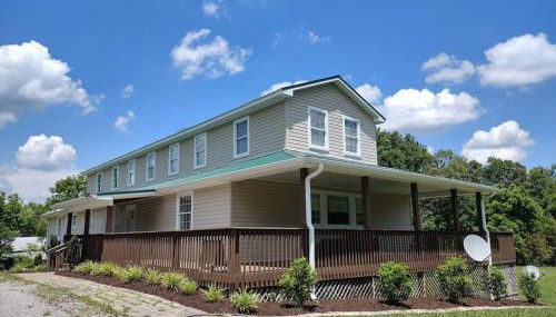 Backwoods Family Getaway! 3 Bedroom house! - Foto 2