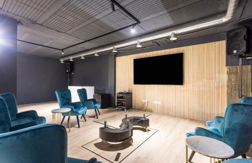 Sunset Horizon Spa Retreat by Eden Rentals - Foto 75