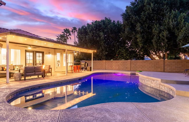 Modern Mesa Oasis Free Heated Pool Al-fresco Living - Photo 43